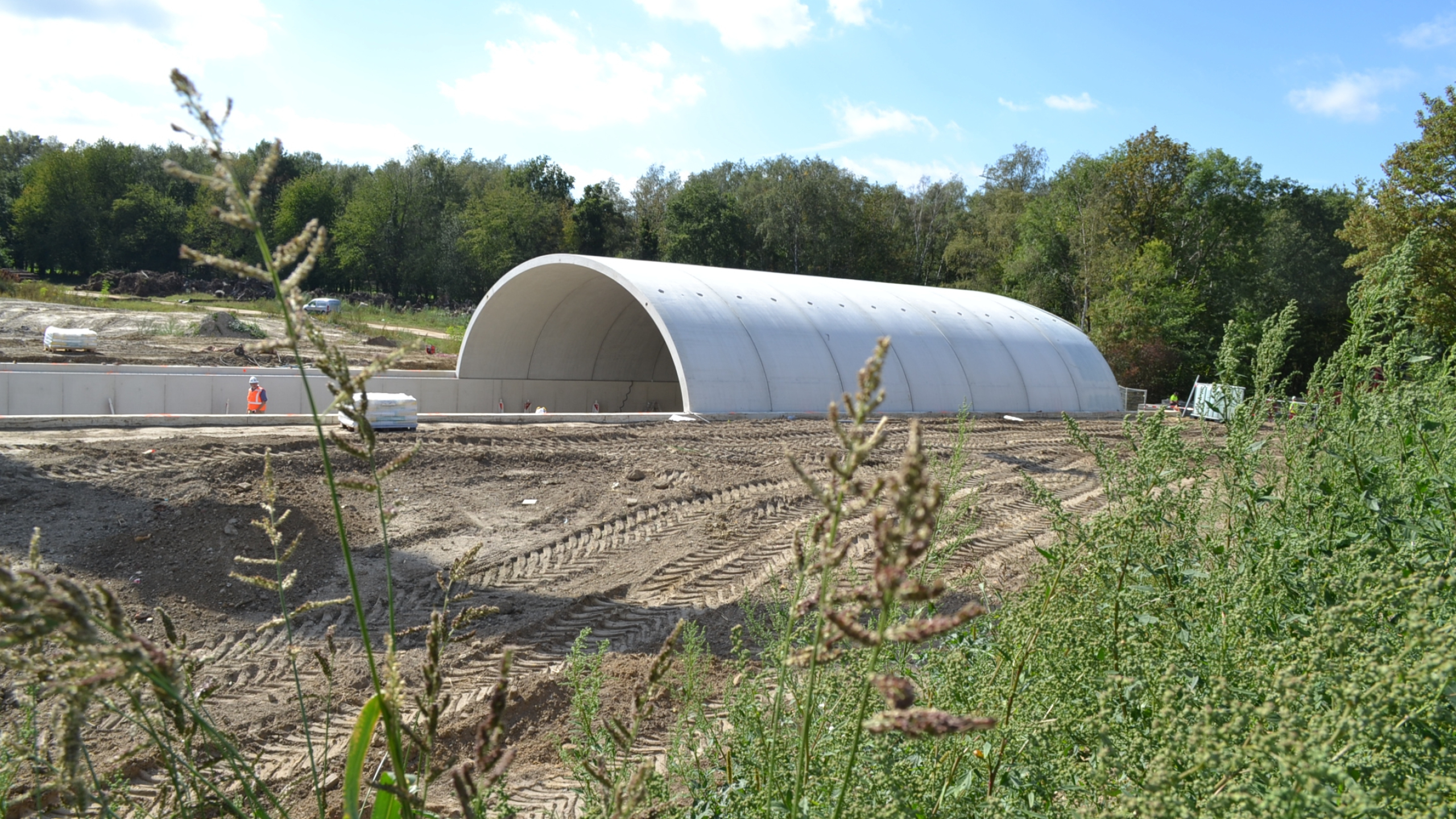 Ecoduct in aanbouw door Ploegam