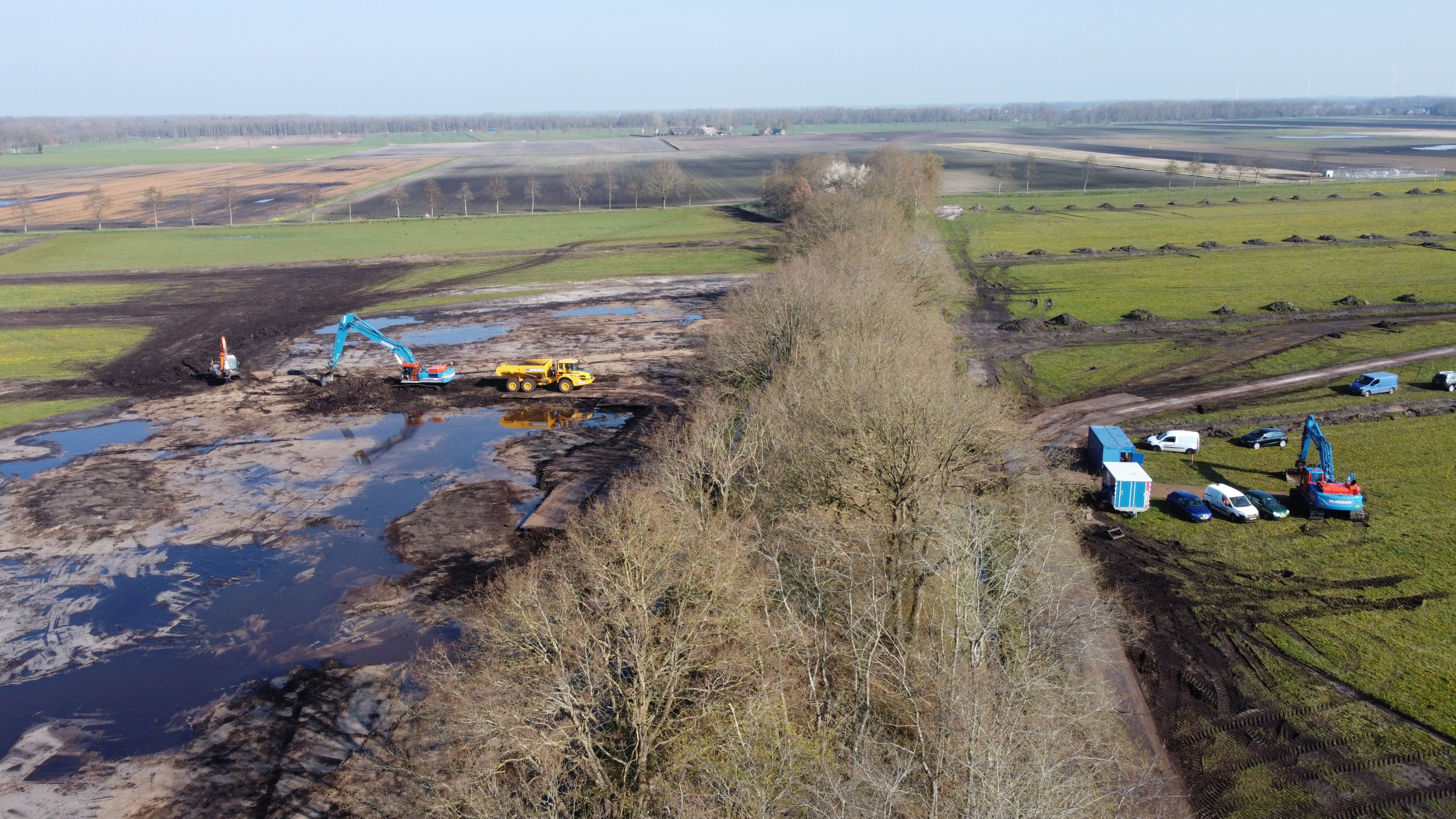 Werkzaamheden door Ploegam met kranen in De Branden