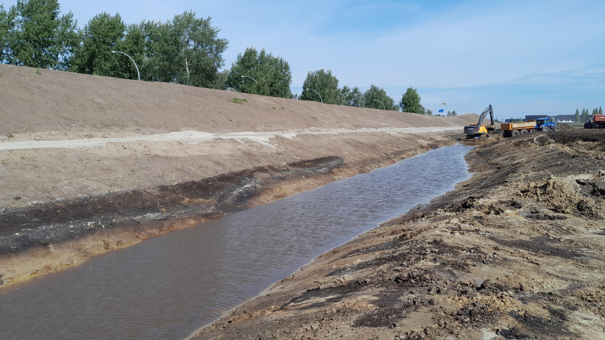 Een beekje met zand in De Tippe