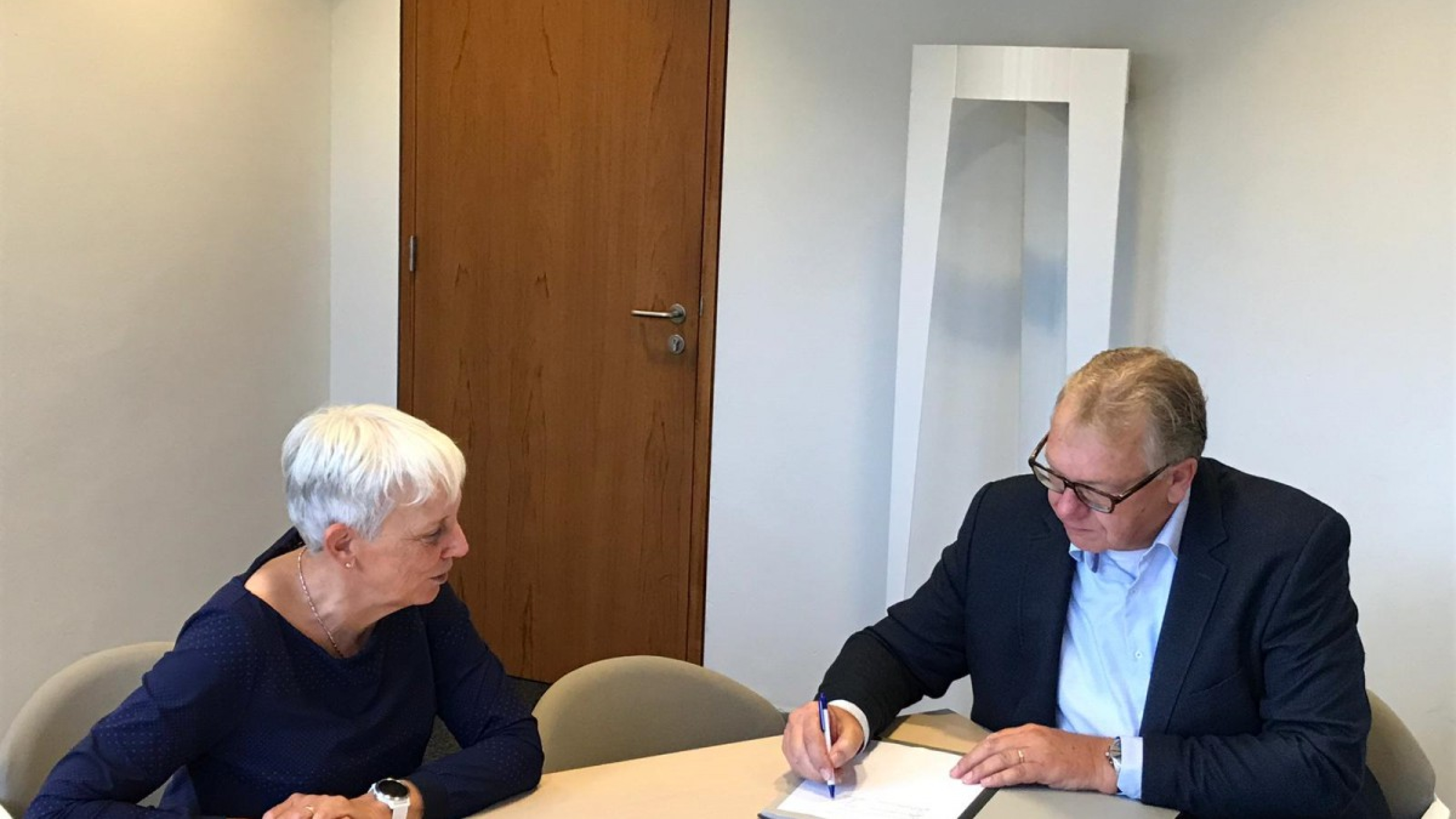 Tekenen overeenkomst Blixembosch